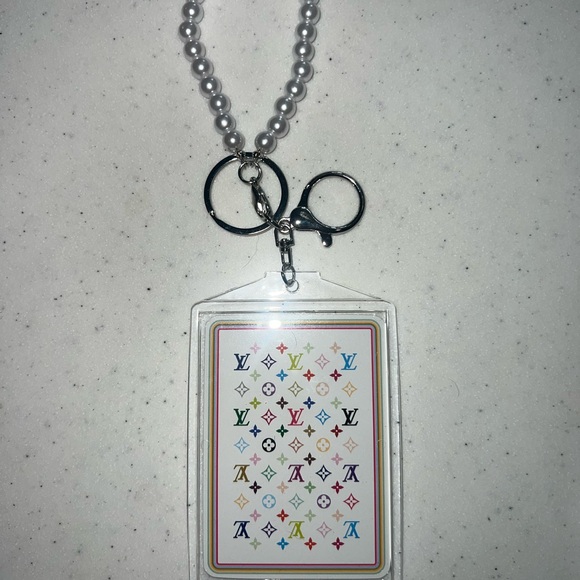 Louis Vuitton Multicolor Pearl Keychain playing card number 3 - Picture 5 of 5
